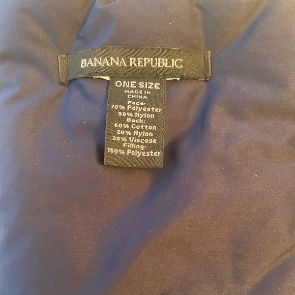 Banana Republic “Down” Poly filled scarf Navy/Grey - Picture 7 of 10